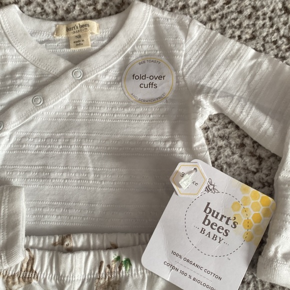 Burt’s Bees Organic Cotton Take me Home Set (NB) in white - Picture 2 of 7